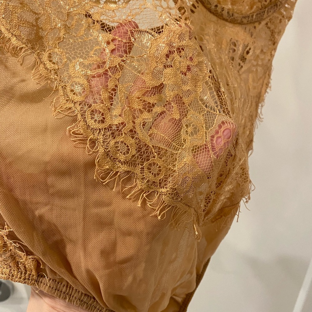 BNWOT Meshki Valerie lace bodysuit - Picture 7 of 7